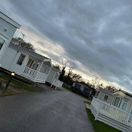 Meliden Luxurious 6 Berth Swift Bordeaux On Lyons Robin Hood Rhyl 빌라 외부 사진
